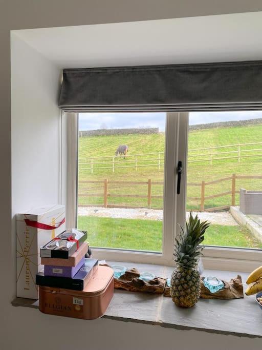 Luxury Detached Peak District Stone Barn - Dog Friendly Villa Hazelwood Exterior foto